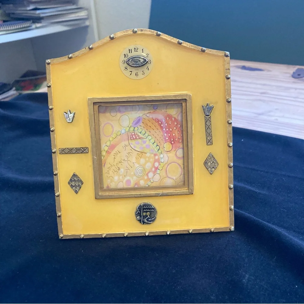 Beautiful Resin Lemon Colored Picture Frame With Inlay Metal Symbols 5.5”x6”